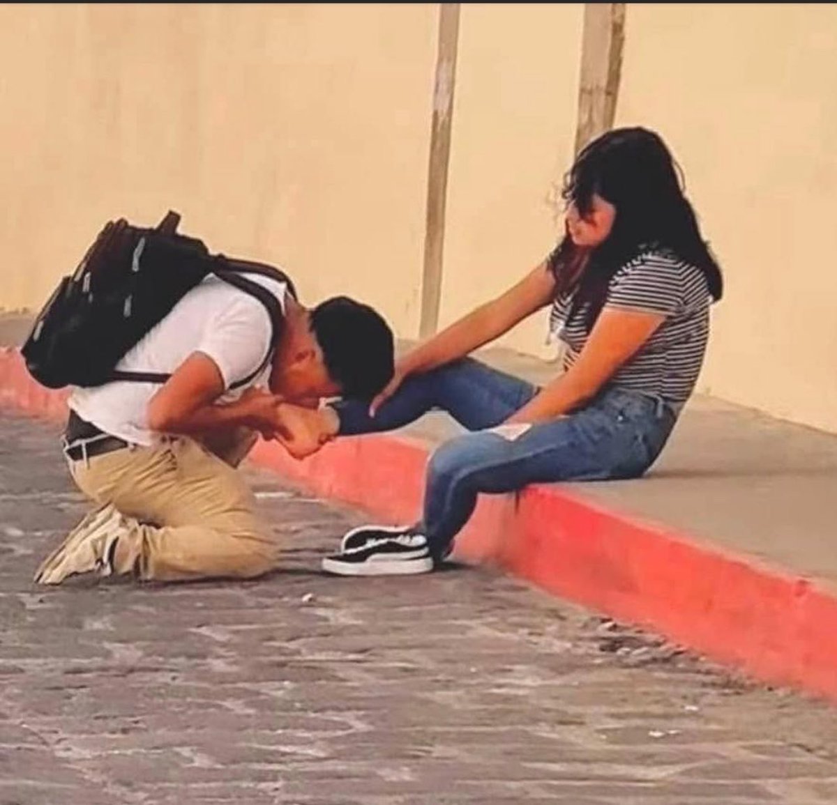 Mujeres Out Of Context tweet media