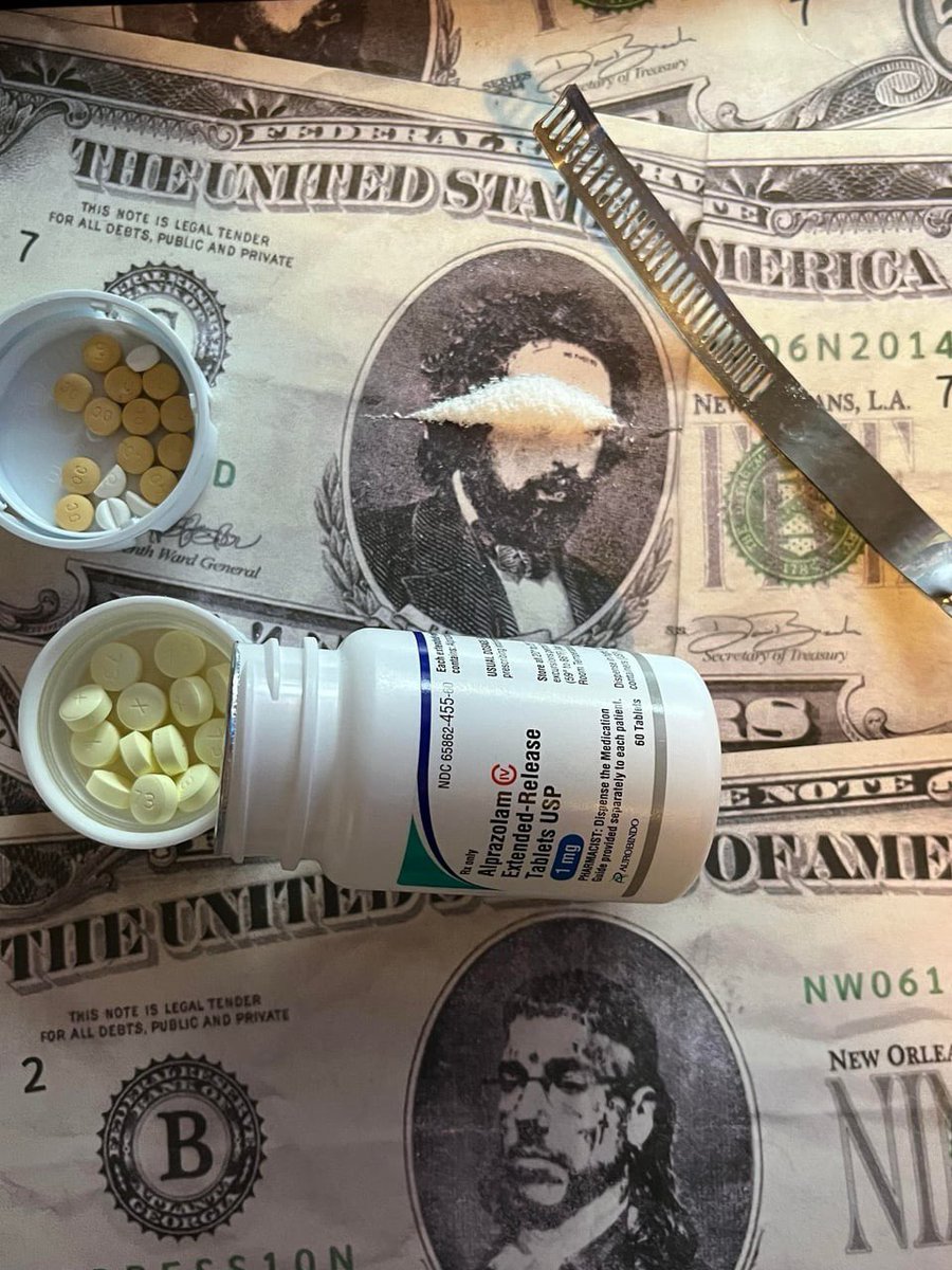 S💊U💉S💨Y tweet media