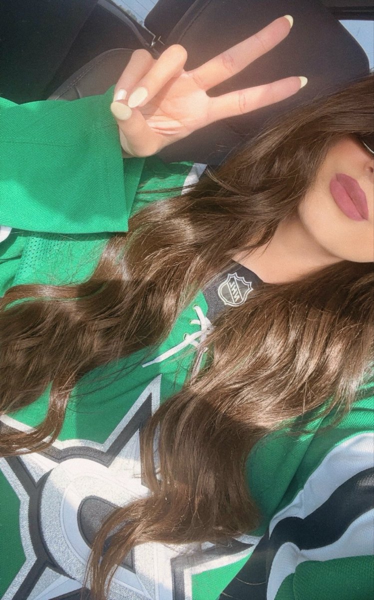 c0wboysl0ver's tweet image. manifesting a win hallelujah #TexasHockey