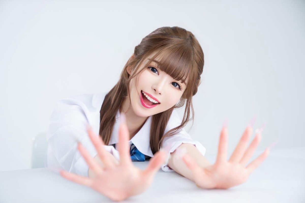 rimadayoo_'s tweet photo. 今日からＧＷ中、山梨でしゅ❤︎
仲良ぴも初めましてさんもたくさんのお兄さん達と会えそうで楽しみよろしくね💋💋💋
お店のバナーも新しくなってた！POPな感じで𝙉𝙀𝙒 𝙆𝘼𝙒𝘼𝙄𝙄 ‼️になってるよ〜みんな見たかにゃ？🌟
余裕持って着ける予定だった��遅延してて結局ギリギリになりそうで泣ける߹-߹ https://t.co/Am6gbKwGoN