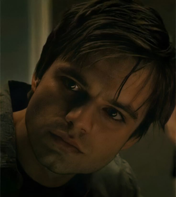 sebbucky_barnes's tweet photo. Sebastian Stan- The Apparition https://t.co/6bjQM33wWM
