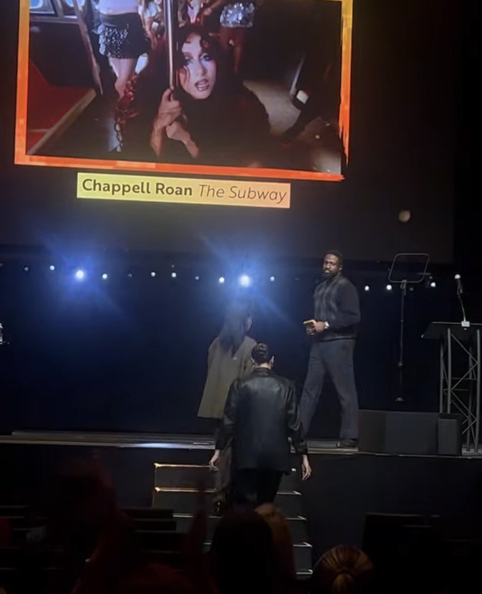 ✩ mwp vault ✩ tweet media