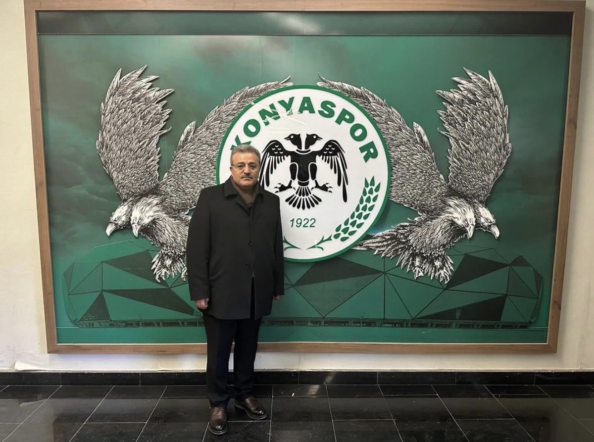 farukozcelikgsb's tweet photo. “Bir beyaz rahmettir, bir yeşil murat
Görmeyen ne bilir oy bu sevdayı! 
Tüter buram buram, yücelir kat kat
Arttırır gün, hafta, ay bu sevdayı.” 🌹

Çok değerli Konyaspor Başkanı Sayın Ömer Atiker’i @omeratiker ve Başkan V. Sayın Lütfi Başaran’ı ziyaret ettik. 

Son haftalarda gösterdiği yüksek performansıyla ligde yerini güzelleştiren, 
Şehrimizin yeşil beyaz sevdası Konyaspor kulübümüzün Trabzonspor’a galip geldiği maçın sevincini birlikte yaşadık.

Üstün Başarılar…👏👏👏