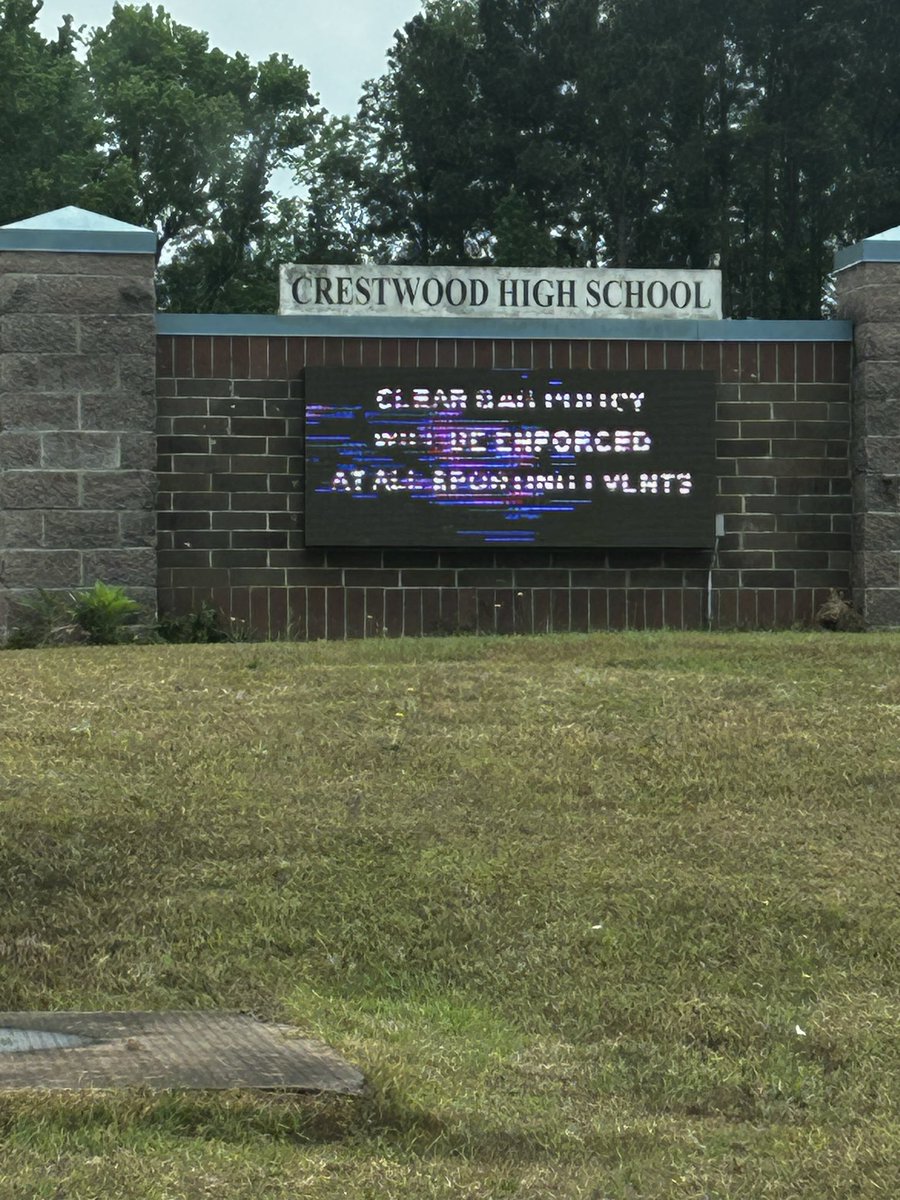 latroy_johnson's tweet image. @SCState_Fb had a great Day in Sumter County. Thanks to @LakewoodFootba1 @sumtergamecocks and my good friend @RooseveltNelso2 and Crestwood Football for welcoming us!!! #STATEofMind