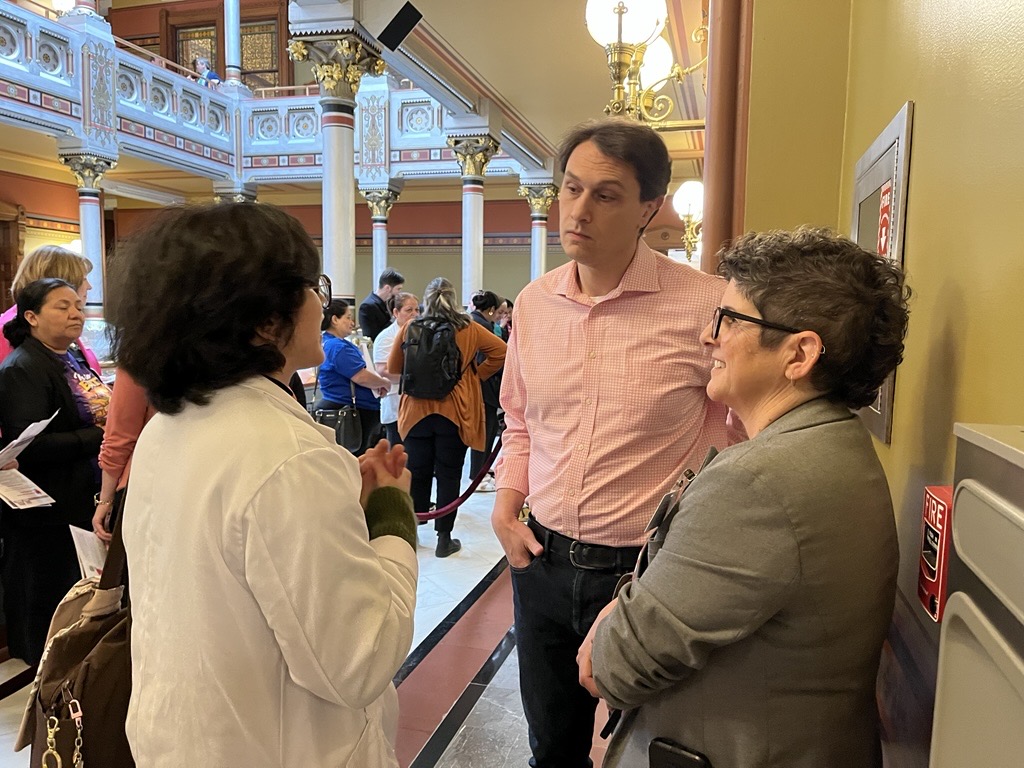 ppvotesct's tweet photo. We had a stacked and successful Repro Rights Advocacy Day with our partners at @reproequitynow, @ACOG and @ACNMmidwives! ✨ 

With session ending in just over a week, we showed up advocating for essential health care legislation in Connecticut, for both patients and providers. https://t.co/5VpEdBJBaS