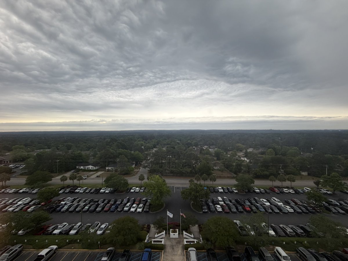 NoHelpF3's tweet photo. @SCweather_wx it wasn’t much today but better than nothing. At least it brought in some cool looking clouds. https://t.co/PHgApKBtFf