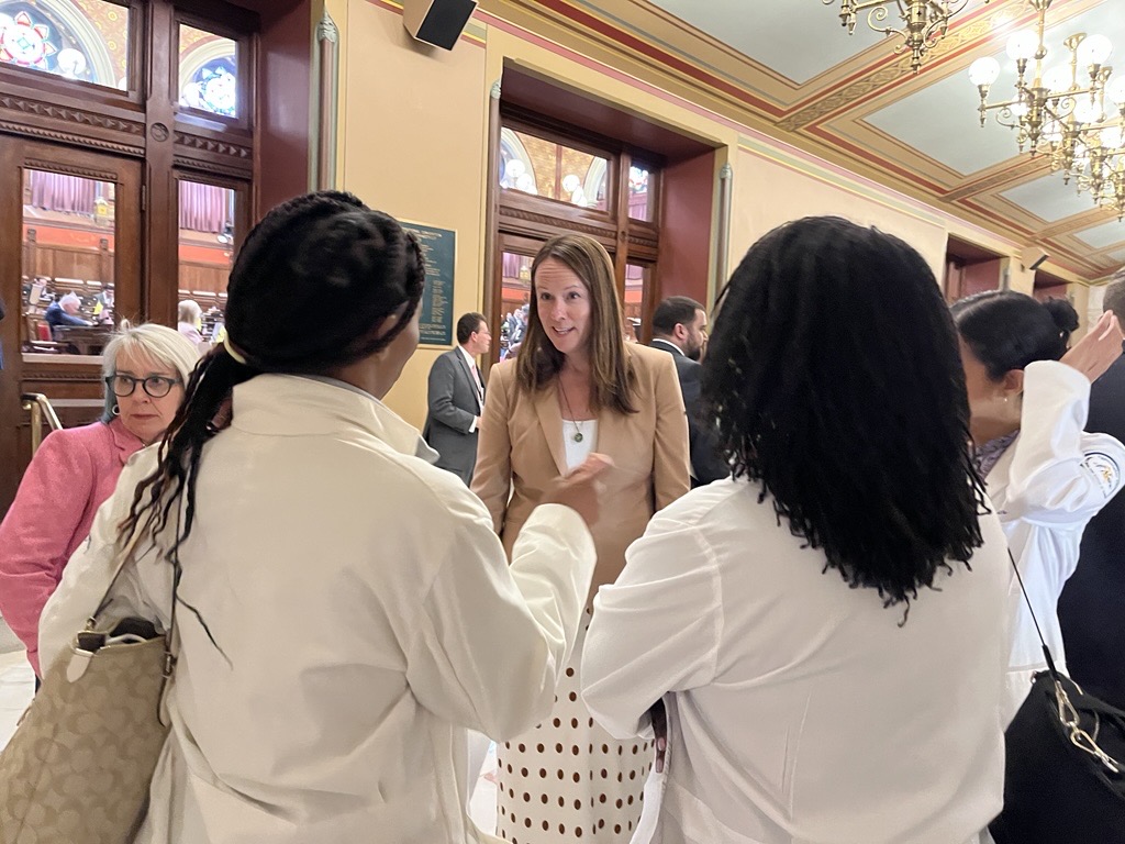 ppvotesct's tweet photo. We had a stacked and successful Repro Rights Advocacy Day with our partners at @reproequitynow, @ACOG and @ACNMmidwives! ✨ 

With session ending in just over a week, we showed up advocating for essential health care legislation in Connecticut, for both patients and providers. https://t.co/5VpEdBJBaS