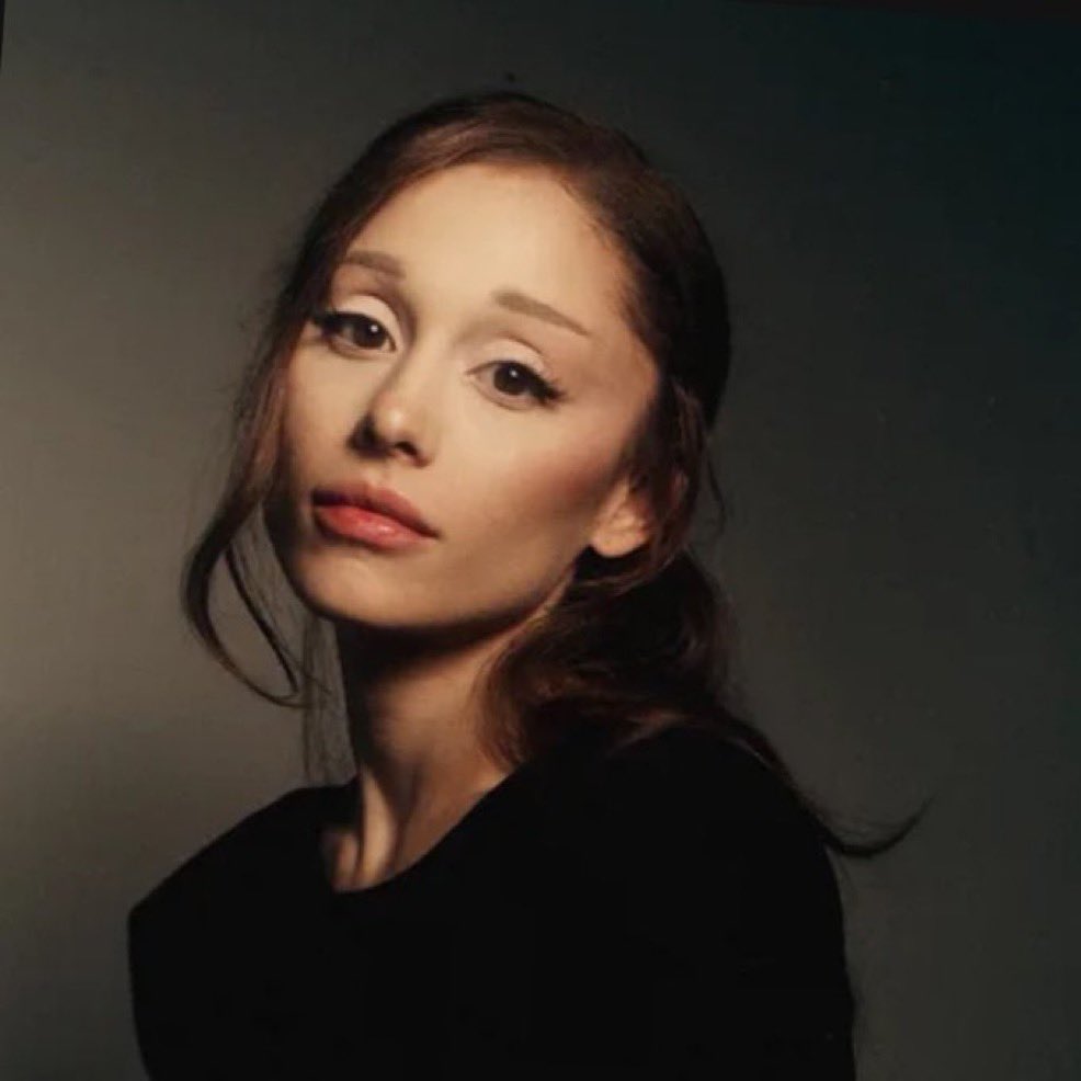 TheGrandeTop10 ꕤ tweet media