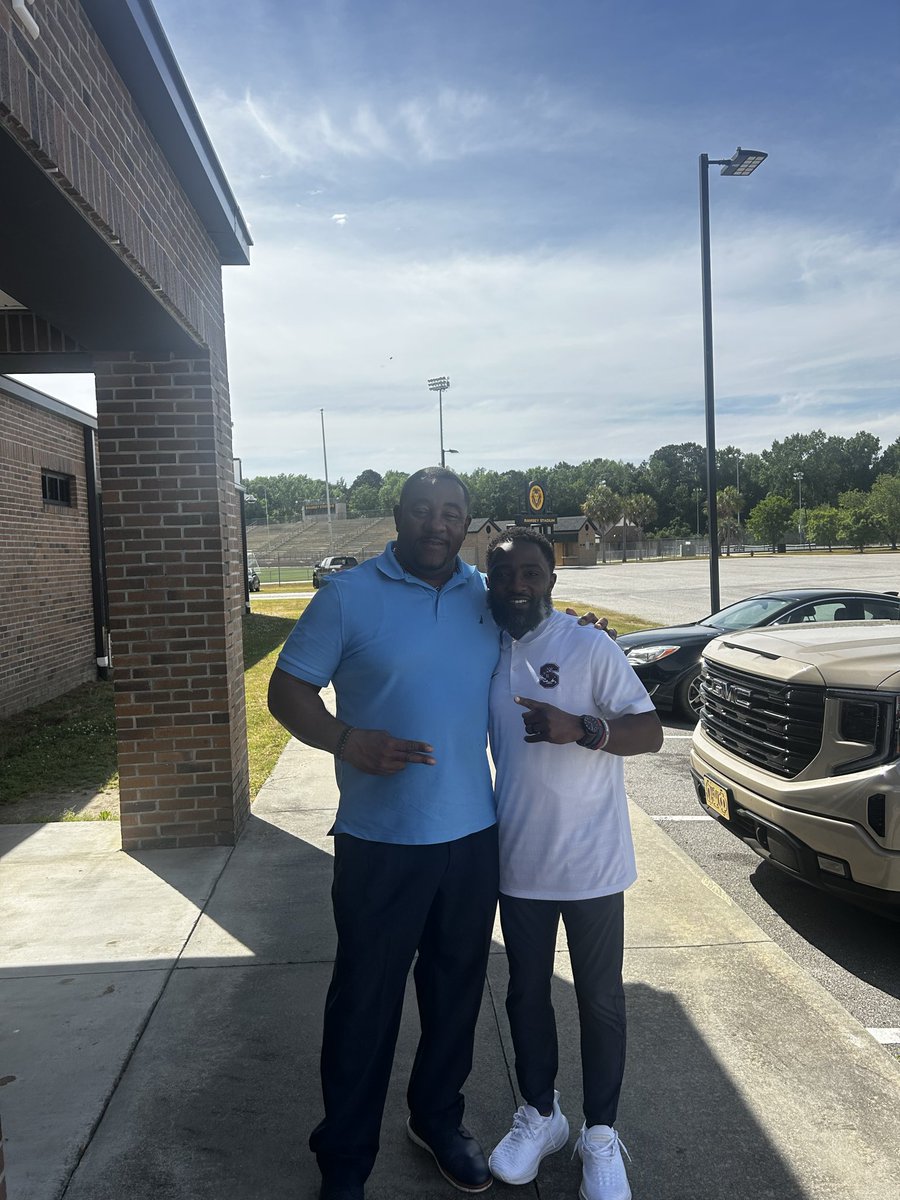 latroy_johnson's tweet image. Thanks to Manning High home of @hbhboog and Bulldog Reggie Kennedy for welcoming @SCState_Fb to look at your C/O of 27 Student-Athletes. #STATEofMind