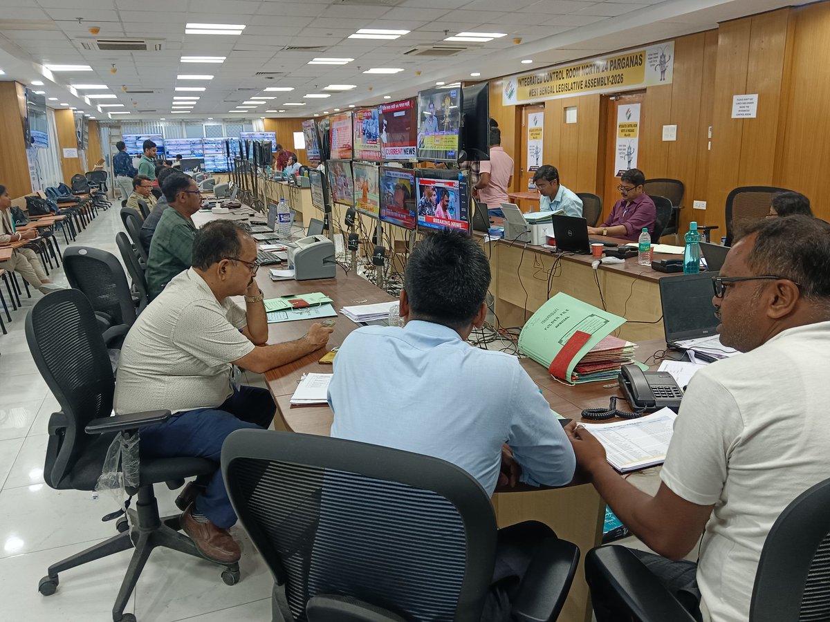 DEO_N24Pgs's tweet photo. Integrated Control Room functioning at the office of the DEO, North 24 Parganas .
#WBLA2026
#SVEEP
#VoteForSure
#N24ParganasWillVote
@CEOWestBengal https://t.co/cDATwvoe3V