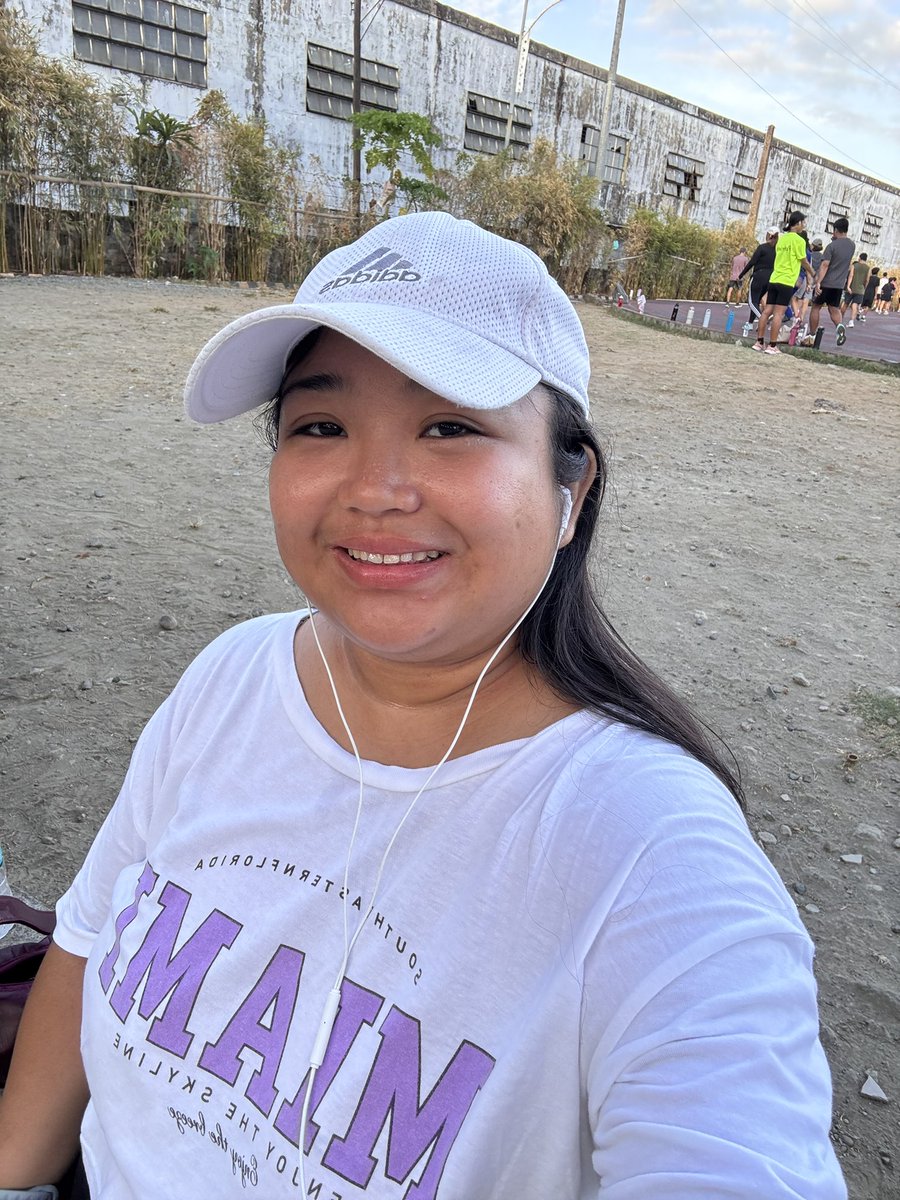 callmemaydeee's tweet image. Sunlight, hydration and exercise is a must! Sabay sabay tayo magcomeback!!! 🙌🏻🖤✨

#exercise #wellness #arisewithmae #comebackmommies #mommyvlogger