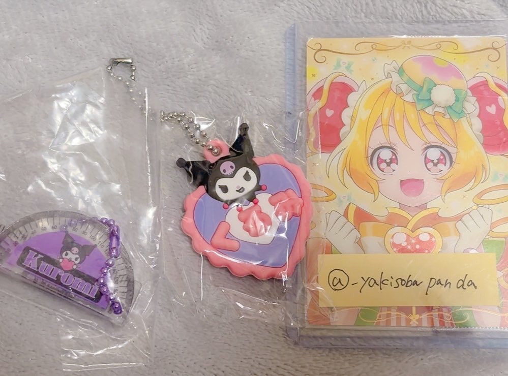 _yakisobapanda's tweet photo. 【交換/譲渡】サンリオ キャラクターズ ガチャガチャ

譲：① サンリオ ミニ定規＆分度器 キーホルダー クロミ
②メルヘン工房 おなまえホルダー クロミ
求：①KIRIMIちゃん/②マイメロ/各定価＋送料

※ミニブックは付きません。※
検索からもお気軽にお声かけくださいませ https://t.co/sqyZVmaMgq