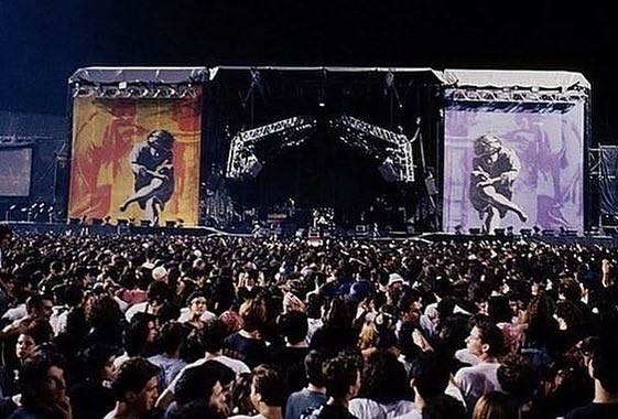 gnreternobr's tweet image. 28 de abril de 1993, @gunsnroses fez o segundo de dois shows no Estadio Universitario, em Monterrey, México 🇲🇽

Setlist desconhecida 

📷 Fernando Aceves / Trashed Illusions / Monterrey Rock (Fotos do dia 27 ou 28) 

#gunsnroses #axlrose #slash #duffmckagan