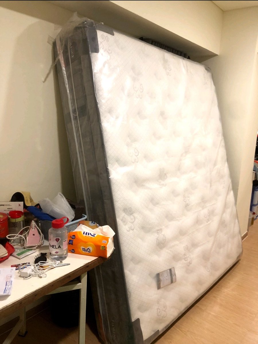 agnesiaulfaa's tweet photo. Bismillah, aku mau preloved kasur Florence tipe Liandro uk 180x200cm matras only, pemakaian 1 tahun. 4,5jt nego
Yg minat monggoo 🥹🙏🏻 https://t.co/Jvq7rU5pkJ