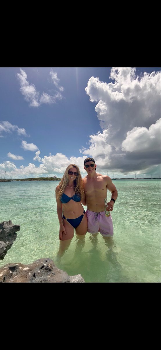 Trebornosduh's tweet photo. Memories in the making 🏝️🐚 https://t.co/GcNyYmASse