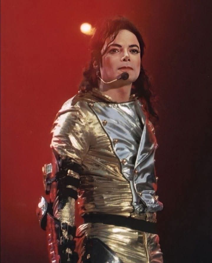 Grupo Michael Jackson Man In The Mirror tweet media