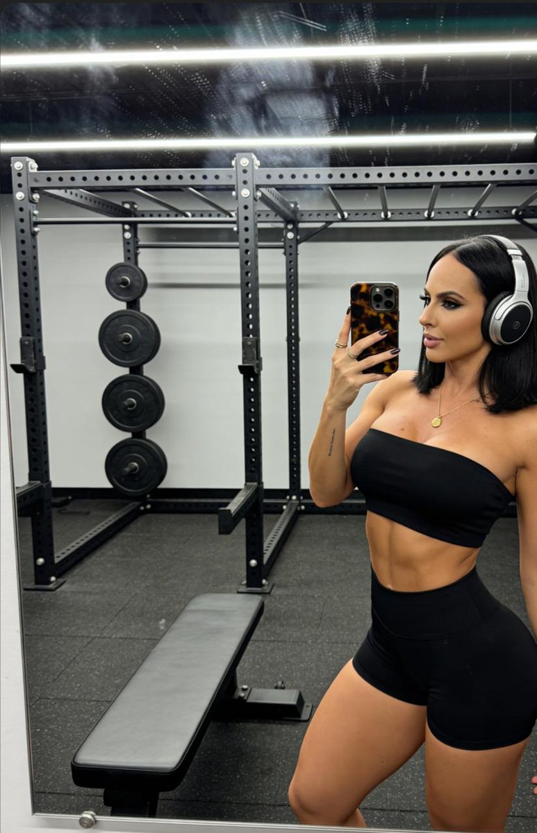 JadeCocielo's tweet photo. En El ginásio 💪 https://t.co/icuktc3j7F