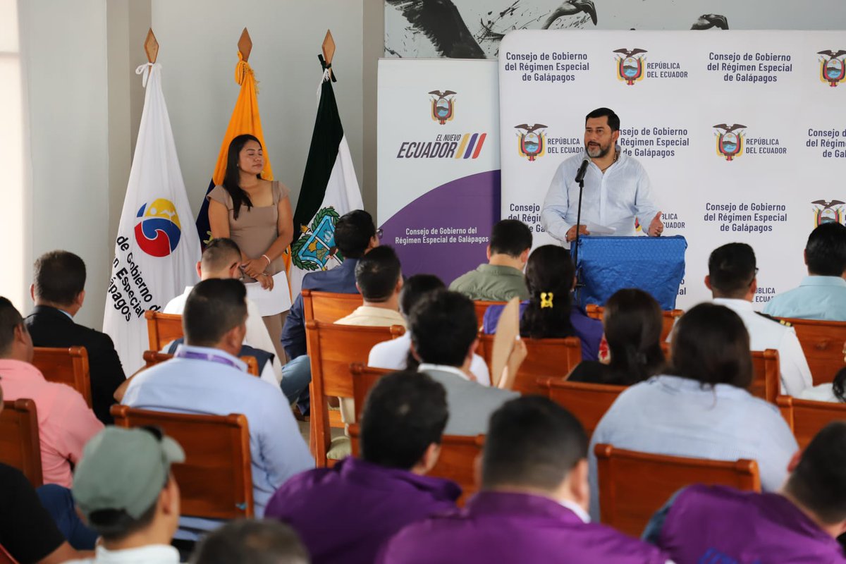 CGGalapagos's tweet photo. Hoy se realizó la Rendición de Cuentas 2025 del Consejo de Gobierno de Galápagos, presidida por el ministro presidente del CGREG, Carlos Ortega, en un espacio abierto y participativo junto a la ciudadanía. https://t.co/cGCjJ8jDch