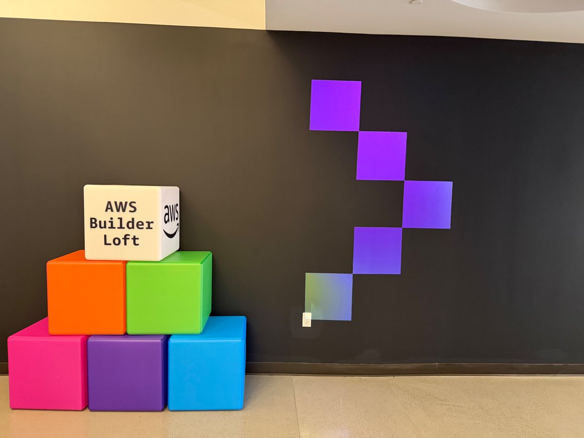 tcrawford's tweet image. Spending time in the @awscloud Builder Loft in SF. Really interesting space. Having spent time in AWS spaces in SF, Seattle and London, they are conducive to collaboration. I also thought the use of keyboard keys to spell out 'builder' was clever.

#CIO #AI #Cloud