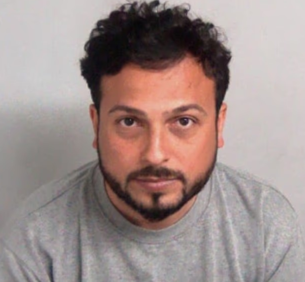 TheGriftReport's tweet image. Iraqi asylum seeker Rawand Abdulrahman, 37, deliberately torched two taxpayer-funded hotels housing asylum seekers in Essex because he wanted better accommodation,

He set fire to beds in his own room at the Phoenix Hotel in North Weald Bassett and then again just eight days