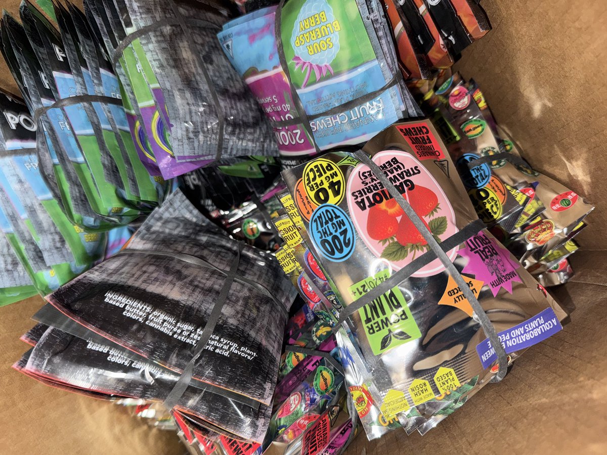 verifried_wave's tweet photo. Superchill 

Chews and Jellies https://t.co/SYHQ6fBMT1
