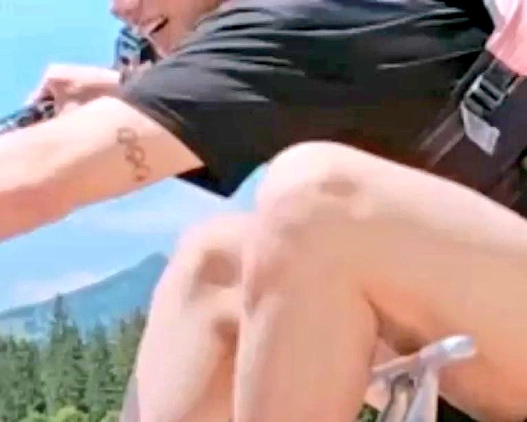 It’s obvious he’s covering it well 😂🤡 His left arm looked “asleep,” like he didn’t even want to move or dance, probably out of fear. And with that shirt, you wouldn’t even notice anything anyway...t’s not even where the tattoo is #winkook