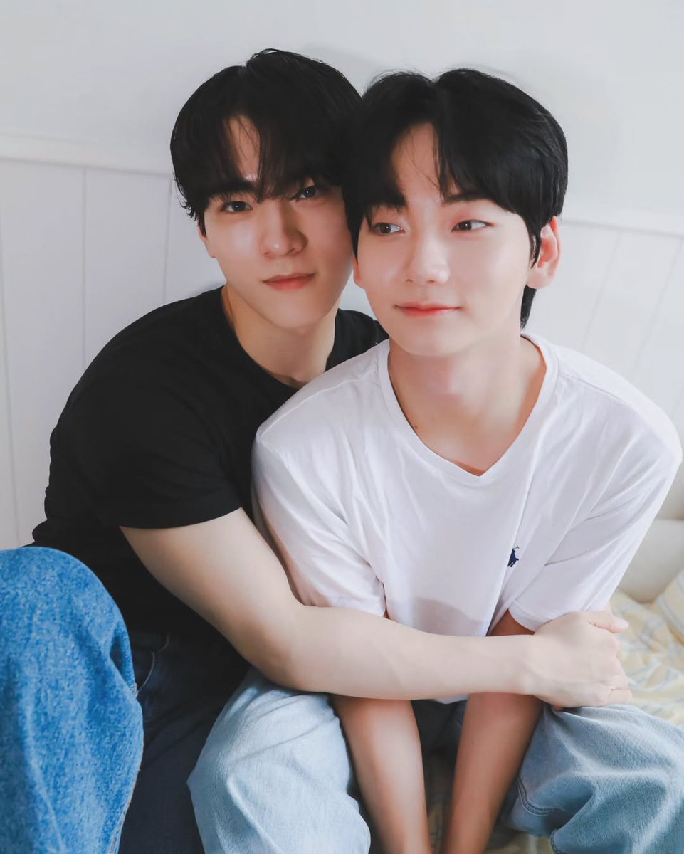 blue__0710's tweet photo. photo_122627 (제인) 인스타게시물 260429

#최재혁 #염민혁 #볼보이택틱스 https://t.co/NYV8ByRKwo
