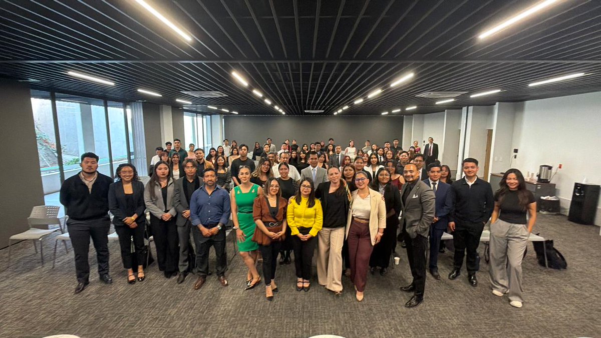 angulosiete's tweet photo. 🎓⚖️ #Puebla | El @CongresoPue fue sede del Primer Simposio de Criminología

✔️ Especialistas, docentes y estudiantes analizaron temas de prevención del delito y atención a víctimas
✔️ Impulsado por la diputada @susanariestra 
✔️ Se destacó la importancia de vincular academia y legislación
✔️ Mesas de trabajo sobre criminología, victimología y cultura de paz

📲 Únete a WhatsApp: https://t.co/Tfq1bPHfJH
📢 Síguenos en Telegram: https://t.co/rxTCDmmZub
🌐 Visita: https://t.co/wWBrF7T6Ig

#Criminología #Seguridad #Justicia #CongresoPuebla #PrevenciónDelDelito