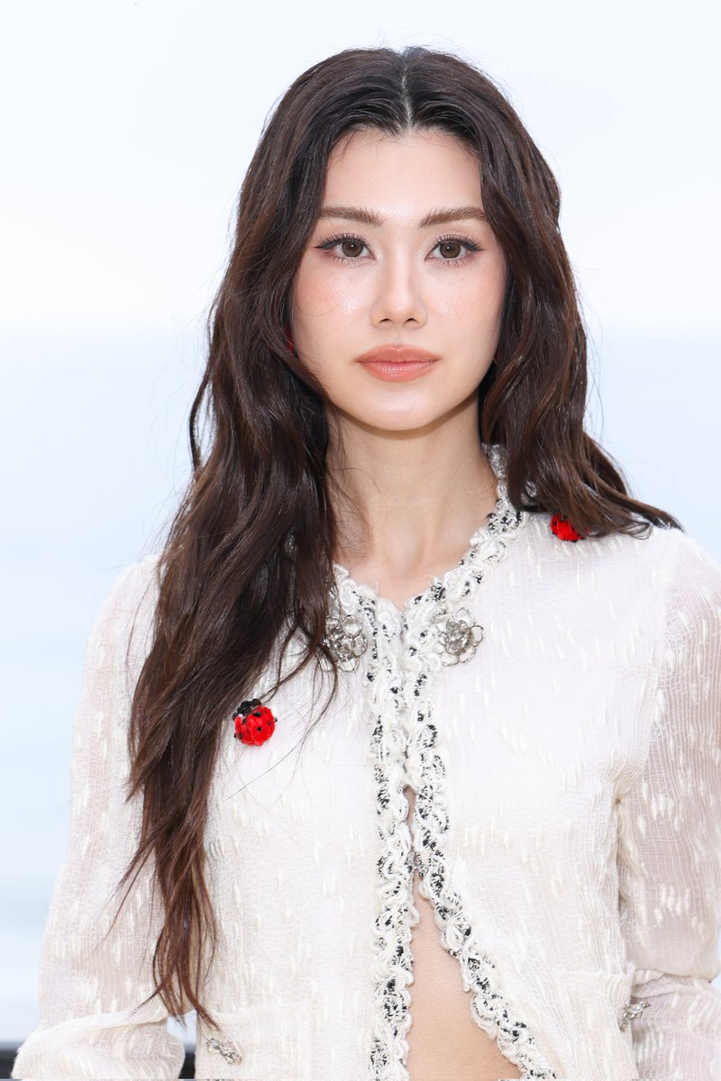 L’essence Studios tweet media