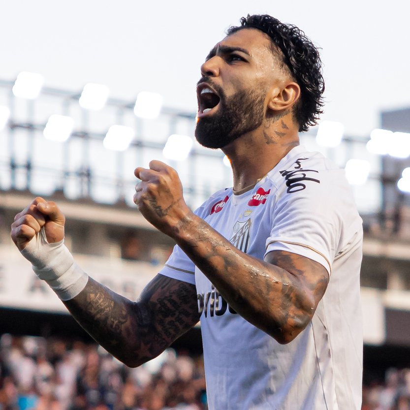 SofascoreBR's tweet photo. Gabriel Barbosa entre todos do @SantosFC em 2026:

1º em gols (9)
1º em assistências (4)
1º em participações em gols (13)
1º em grandes chances convertidas (6)
1º em finalizações no gol (11)
2º em Nota Sofascore (7.12)

🔥🔥 https://t.co/SzJanmU35V