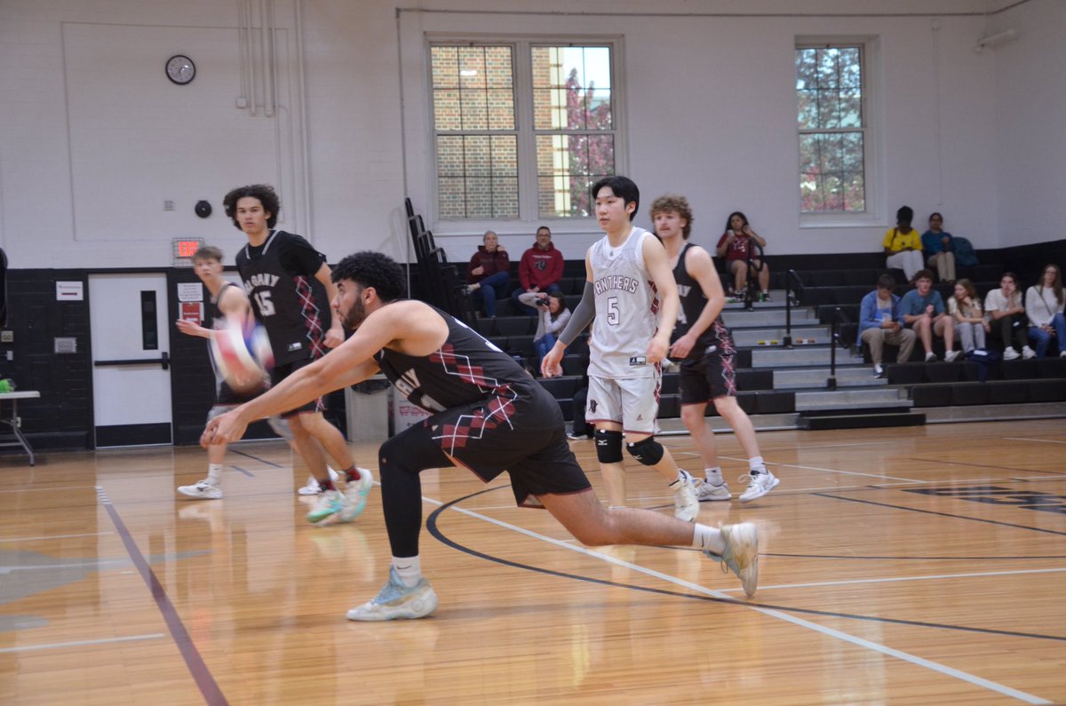 ACPHSAthletics's tweet image. CONSIDER EM SWEPT 🧹😮‍💨

On Caden Dang’s senior night, the Panthers sweep the Huskies 3-0 in an electric game to end the 2025/26 campaign in style

#PantherPride🐾 #ClawsOut