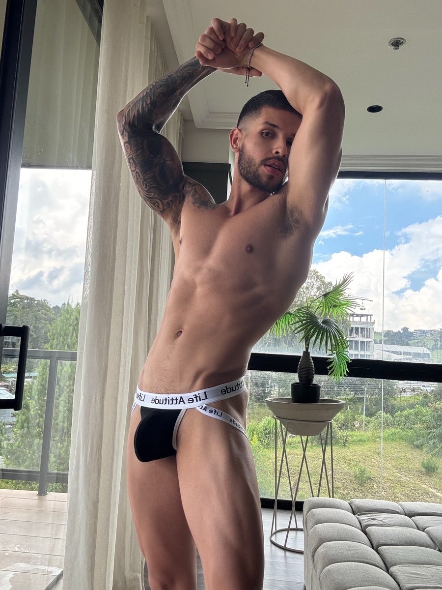 Santos tweet media