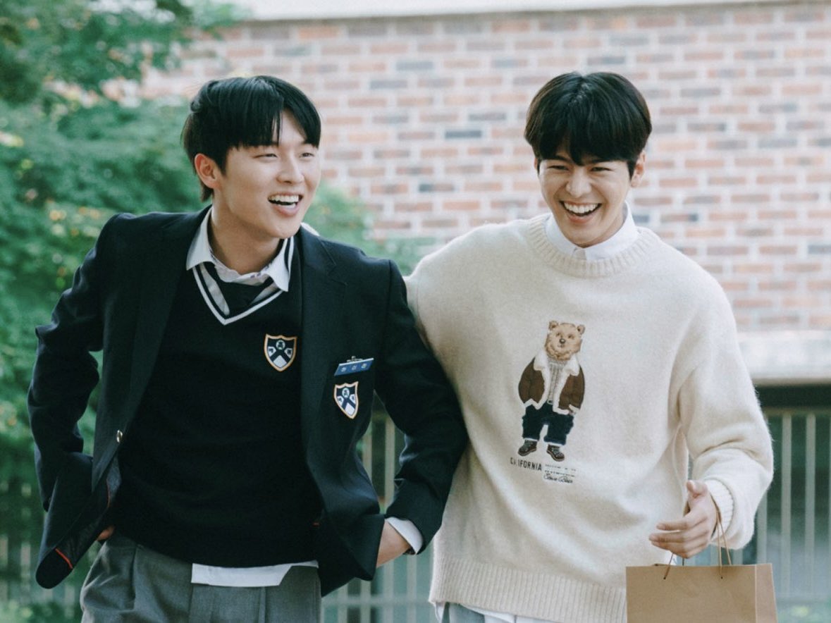 려운 🐱 tweet media