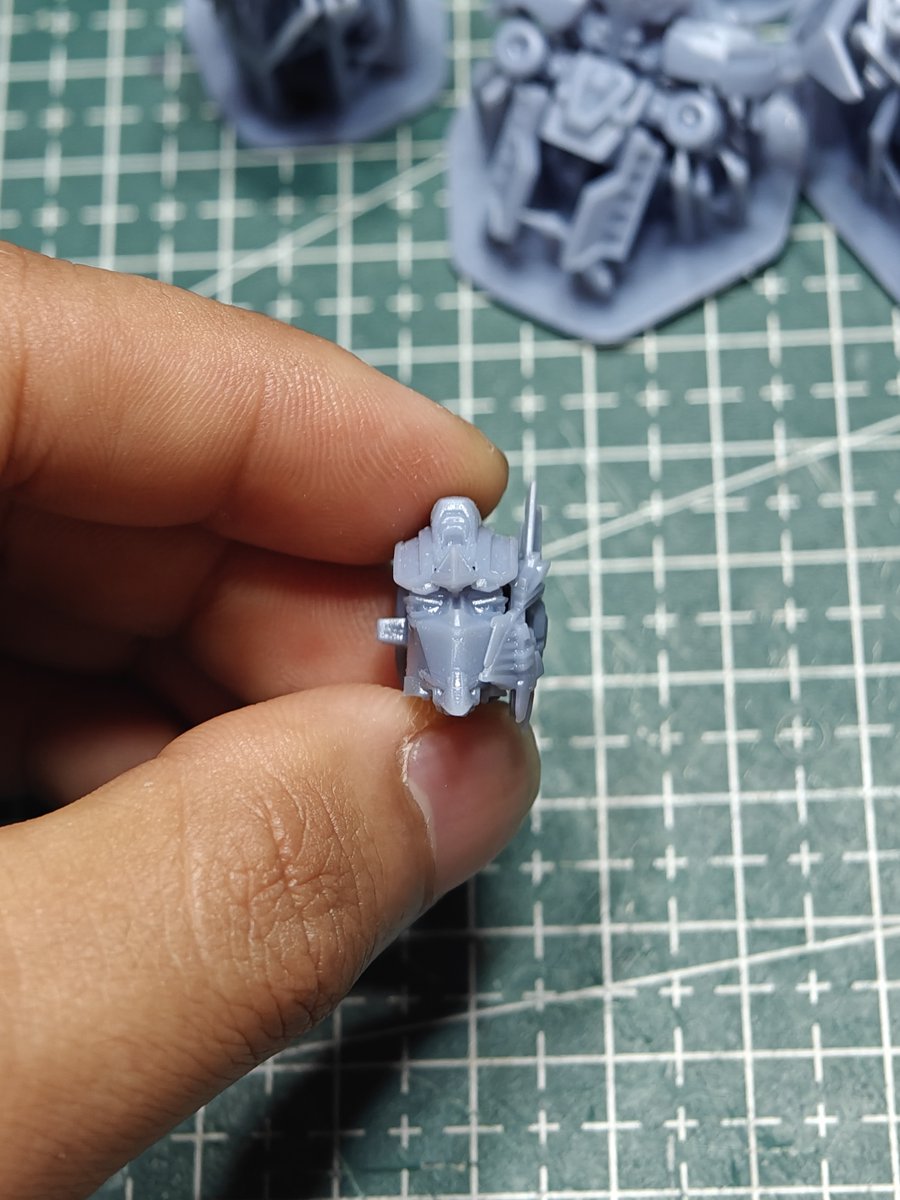 PandaZhangzz's tweet photo. 有待提高... #Transformers #optimus https://t.co/YYyajuTCcF