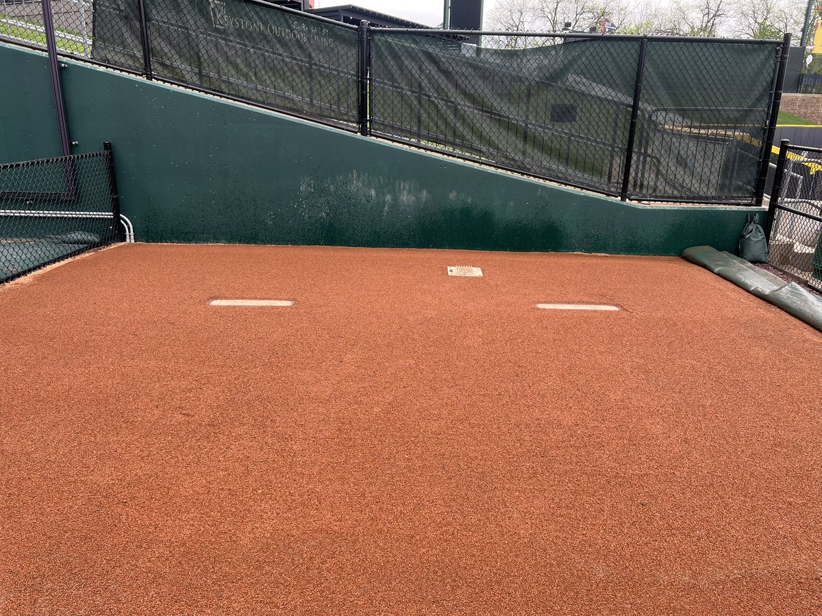 IronPigs GroundsCrew tweet media