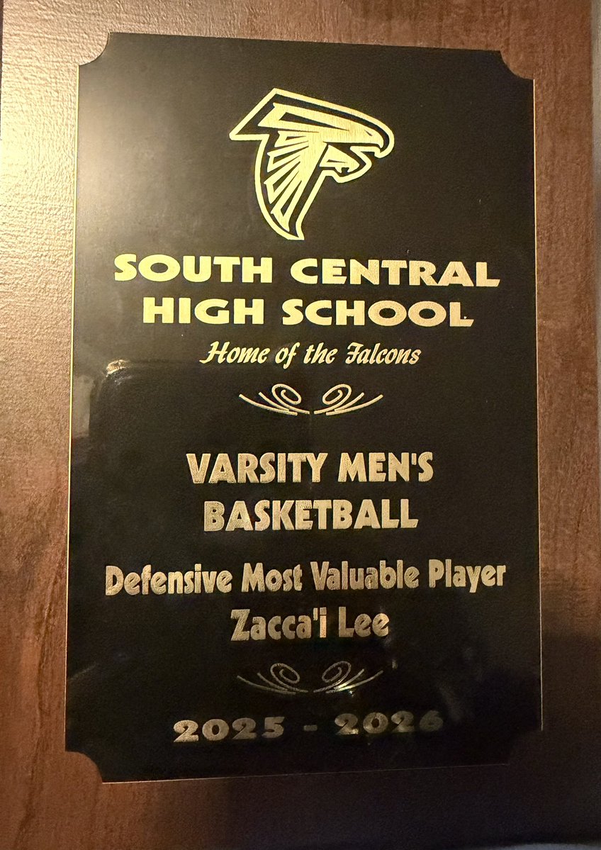 zacca_ihoops's tweet image. Everybody wants buckets. I wanted stops. 🔒
Honored to be named Varsity Men’s Basketball Defensive MVP — South Central Falcons, 2025‑26. Thank you to my coaches and brothers. We just getting started. 🦅

 #FalconPride #NCPrepHoops #PittCountyHoops #DefenseFirst #HSBasketball