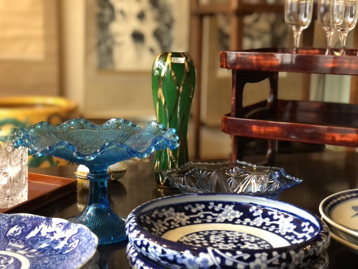 welcome_kimura's tweet image. おはようございます

4/29本日の営業時間は
0930〜1900

ゴールデンウィーク中も休まず営業致します。二条城周辺へお出かけの際はぜひお越しくださいませ✨

※期間中は限定の売り出しも開催！

#骨董
#antique
#vintage