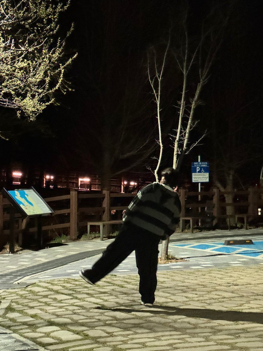 '空虛•공 허' tweet media