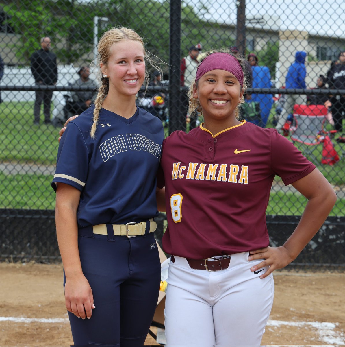 OLGCSoftball's tweet photo. 💪🥎🏆 Today's WCAC matchup between GC and @bmacsoftball featured the two most recent winners of the SI Maryland Softball Player of the Week Award! Senior Isabel Camara won for April 12-18 & Koryn Otey for April 5-11! The game was exciting and was decided in the 7th! #WCACStrong https://t.co/yofG4KHei9