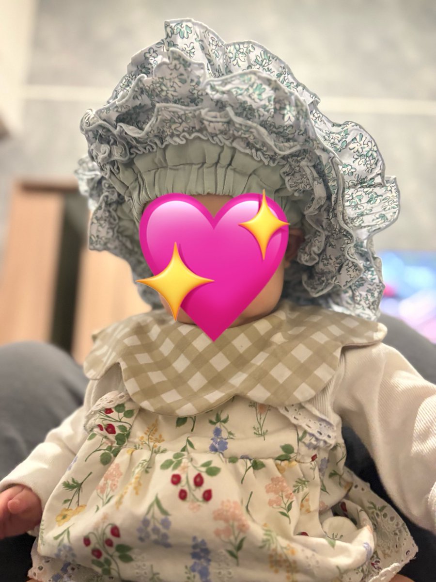 菜々ちゃんにもらった可愛いスカートを被って遊んでる愛娘💖

今日も一日頑張りましょう💪