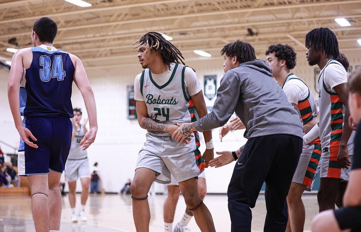 Jordan4Harris's tweet photo. After a great conversation with coach Proper i’m blessed to receive an offer from Paul smith College #agtg🙏🏾 https://t.co/aHoe97pzPA
