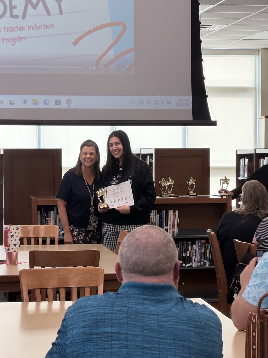 HrBcps's tweet image. Celebrating a year of growth, resilience, and impact at THRIVE Academy 🌟

New teachers in Bullitt County Public Schools didn’t just make it, they thrived!
Year one: nailed it 💙📚

#MovingForward