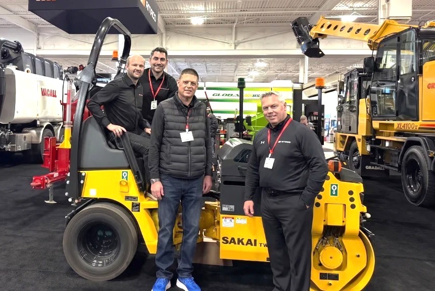 MikeOnMachines's tweet image. If you're looking for #SAKAI machinery in Ontario …

Our @AMACOequipment friends have you covered.

As @HeavyEquipGuide reports, @sakaiamerica has newly appointed #Amaco as the exclusive authorized dealer for the province: heavyequipmentguide.ca/article/44540/…