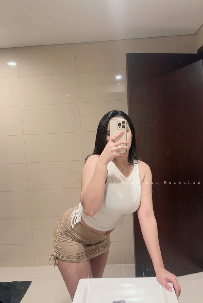 r e •• Availcilegon 4-6 tweet media
