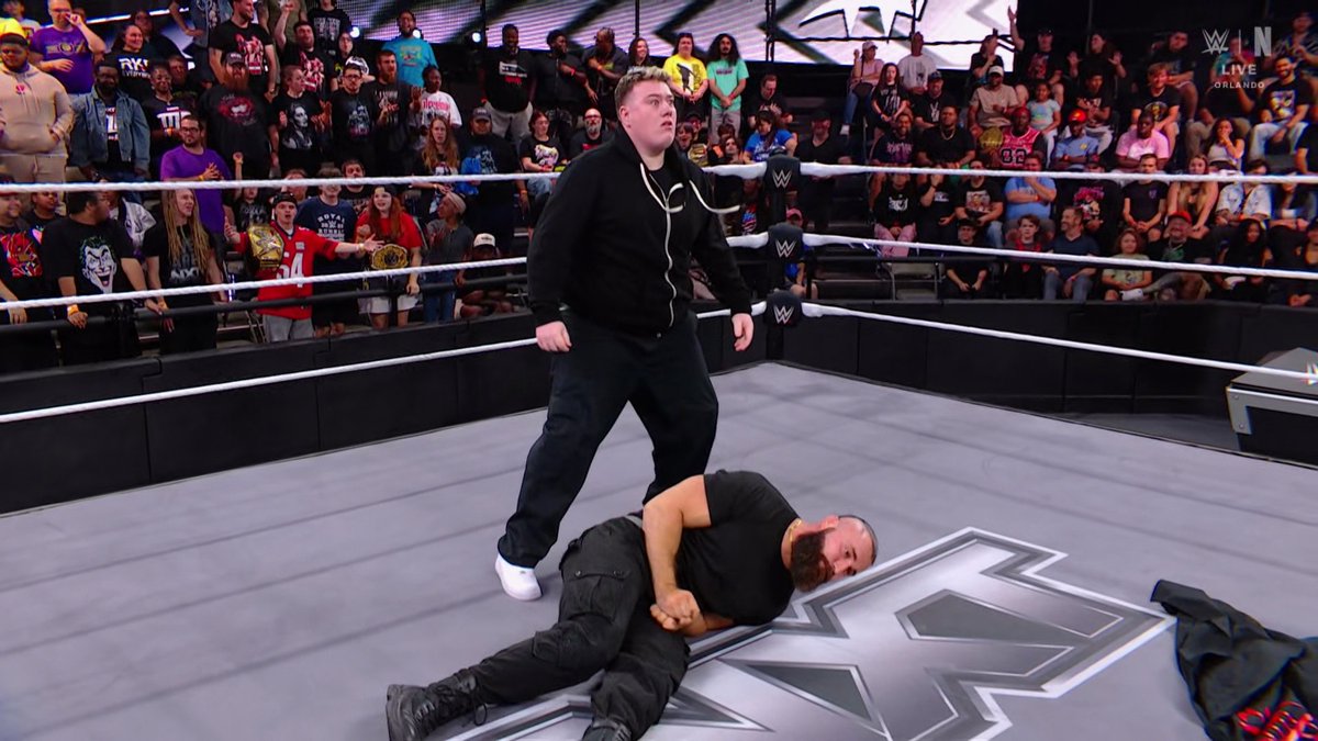 FabiShow tweet media