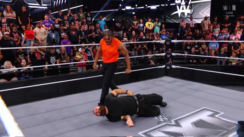 Roman Reigns SZN 💥 tweet media