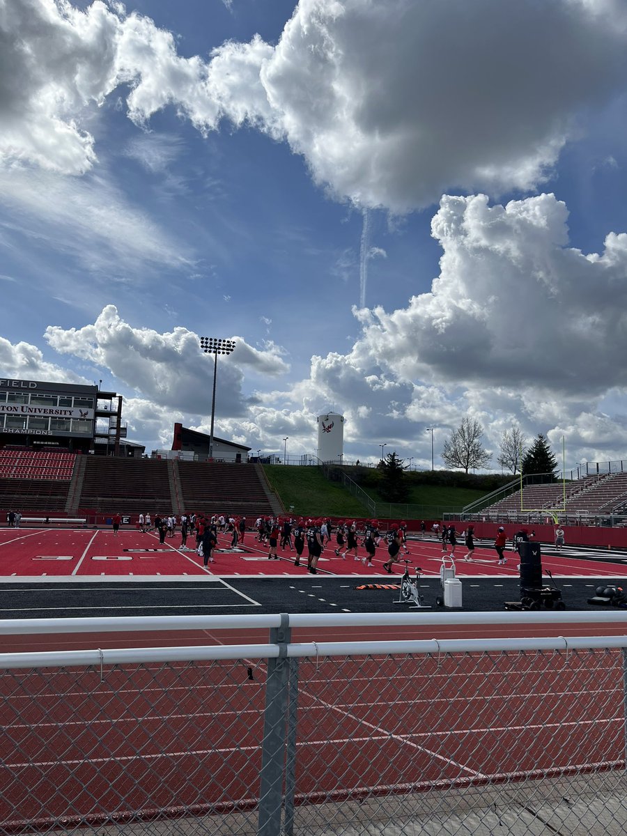 Bnot5_'s tweet photo. I had a blessed unofficial visit at @EWUFootball!! Loved the aggression and the coaching from
both players and coaches💪🏾💪🏾 Thank you coach @CoachHutton__ and @Coach_ZBruce for giving me this opportunity. GO EAGS🦅 @CoachPierceII https://t.co/Ac9cHE8vgm