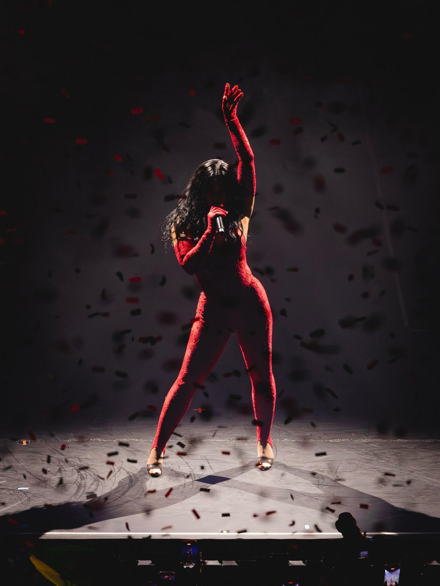 Demi Lovato Charts tweet media