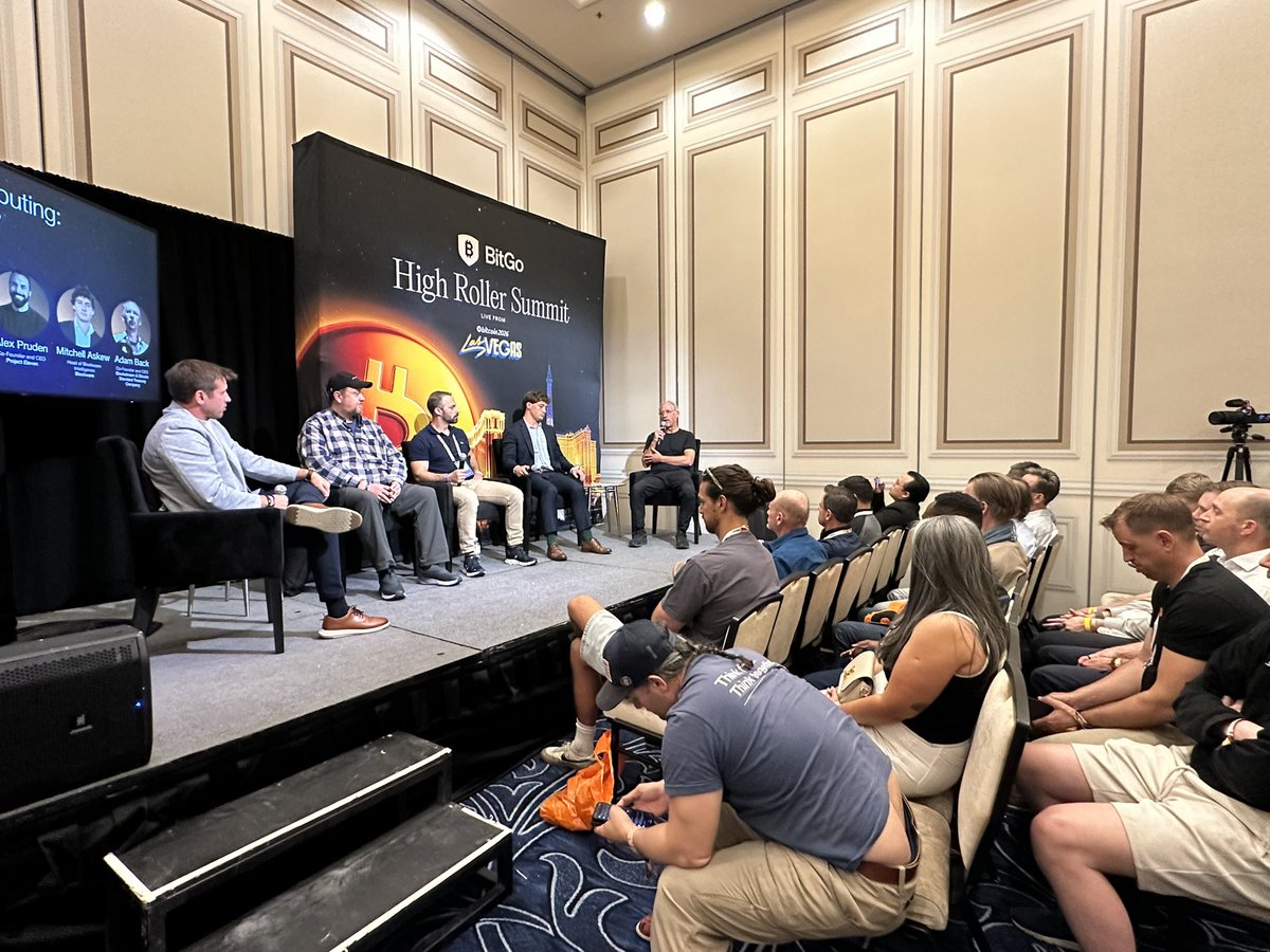 hela_eth's tweet photo. Back in Vegas for my third consecutive year at #BitcoinConference 🎉₿ Grateful to keep learning, connecting, and witnessing the future of innovation unfold. https://t.co/78J4jzUapJ