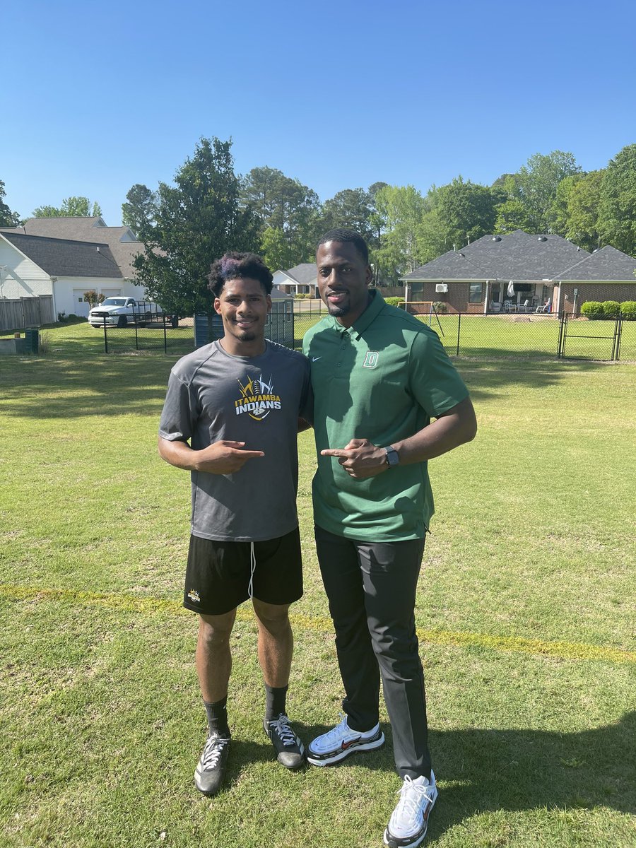 XavierWaters27's tweet photo. Thank you to all the coaches that have came by last week @IAHS_FB ! @Fobulous34 @CoachKam3 @coachcannon97 @_CoachWilks @navycoachjw https://t.co/Ph51WGqplY